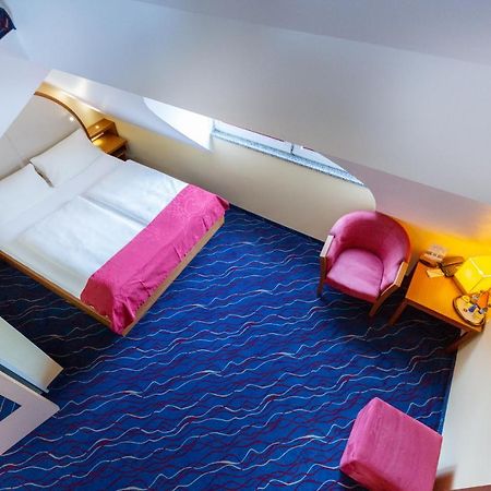 Hotel Am Schillerpark Esslingen am Neckar Ngoại thất bức ảnh