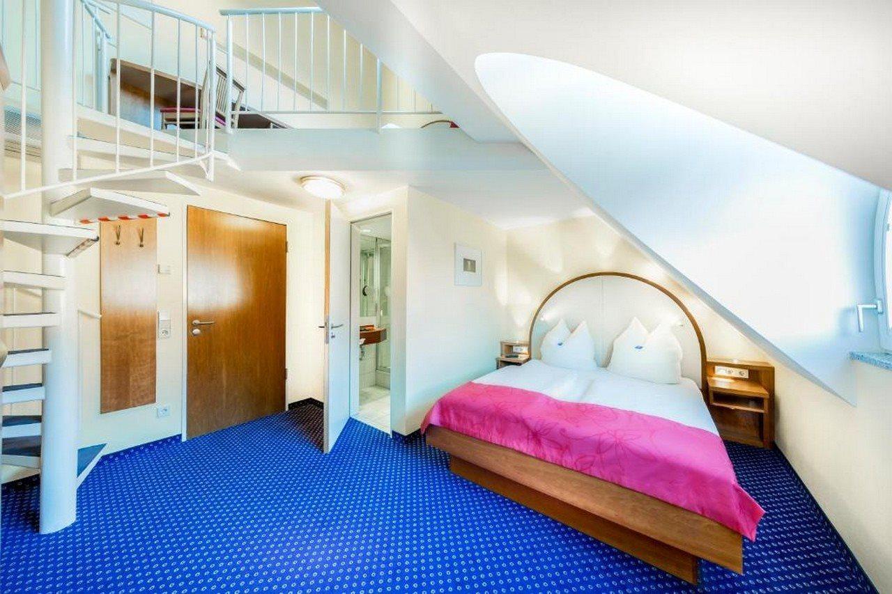 Hotel Am Schillerpark Esslingen am Neckar Ngoại thất bức ảnh