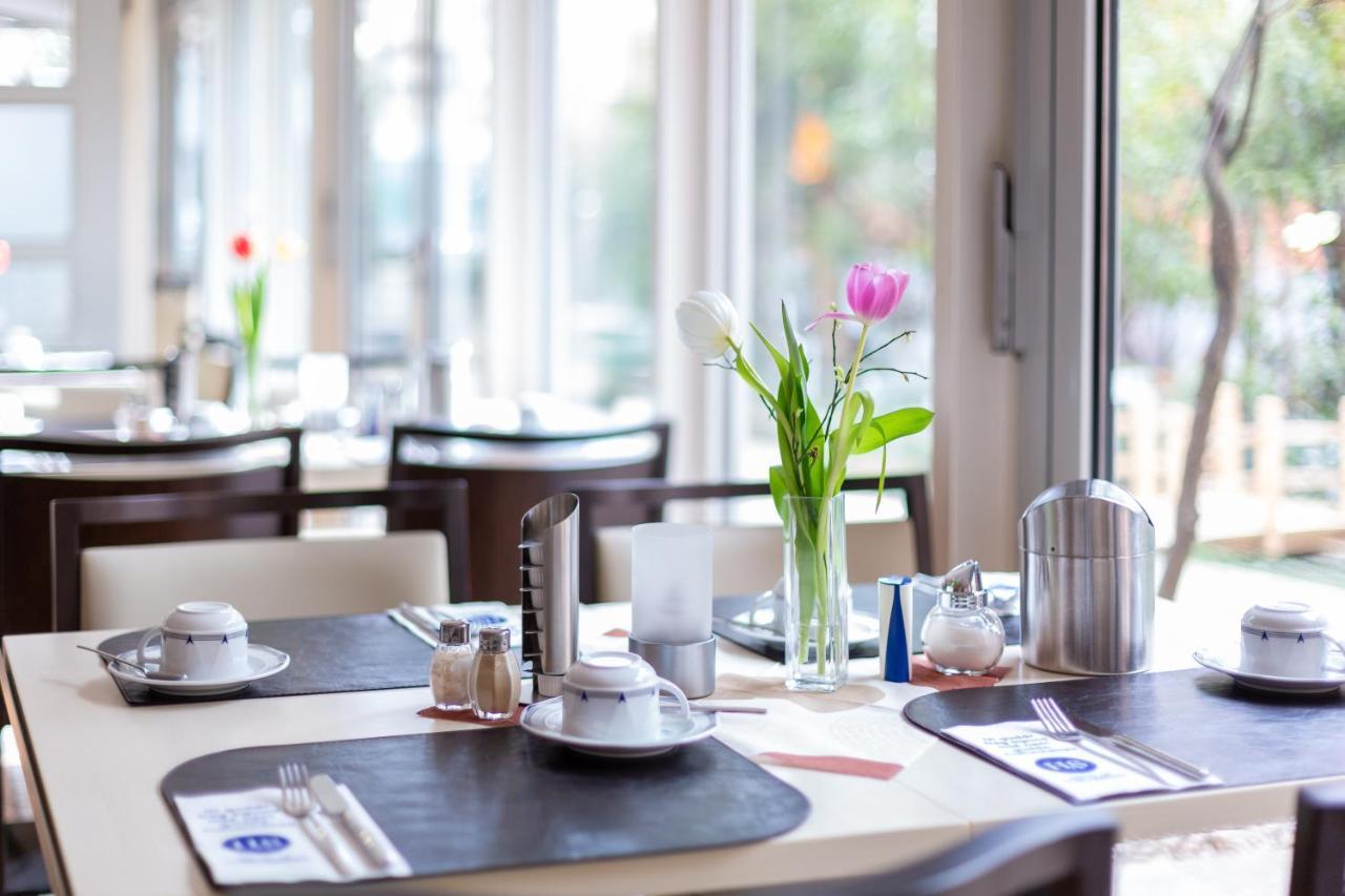 Hotel Am Schillerpark Esslingen am Neckar Ngoại thất bức ảnh