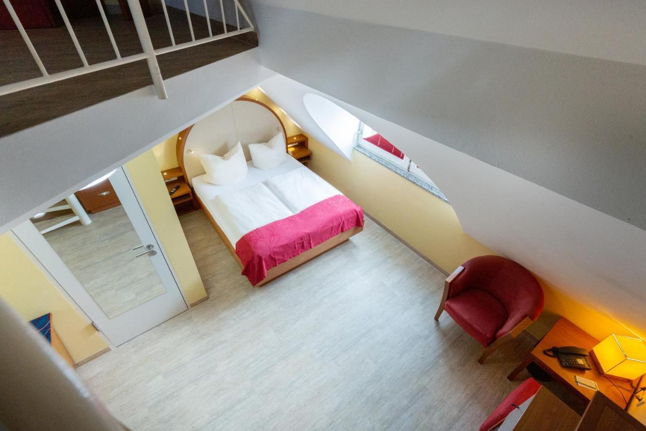 Hotel Am Schillerpark Esslingen am Neckar Ngoại thất bức ảnh