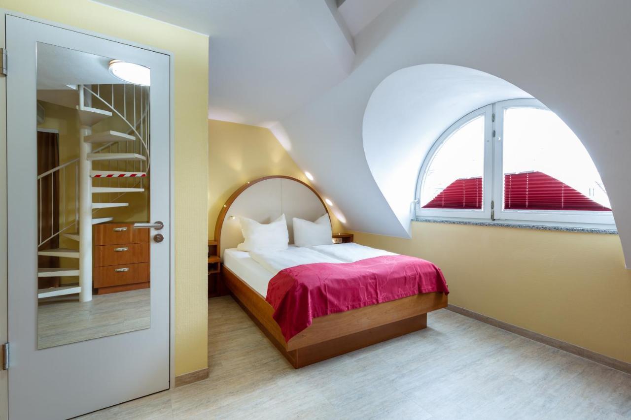 Hotel Am Schillerpark Esslingen am Neckar Ngoại thất bức ảnh