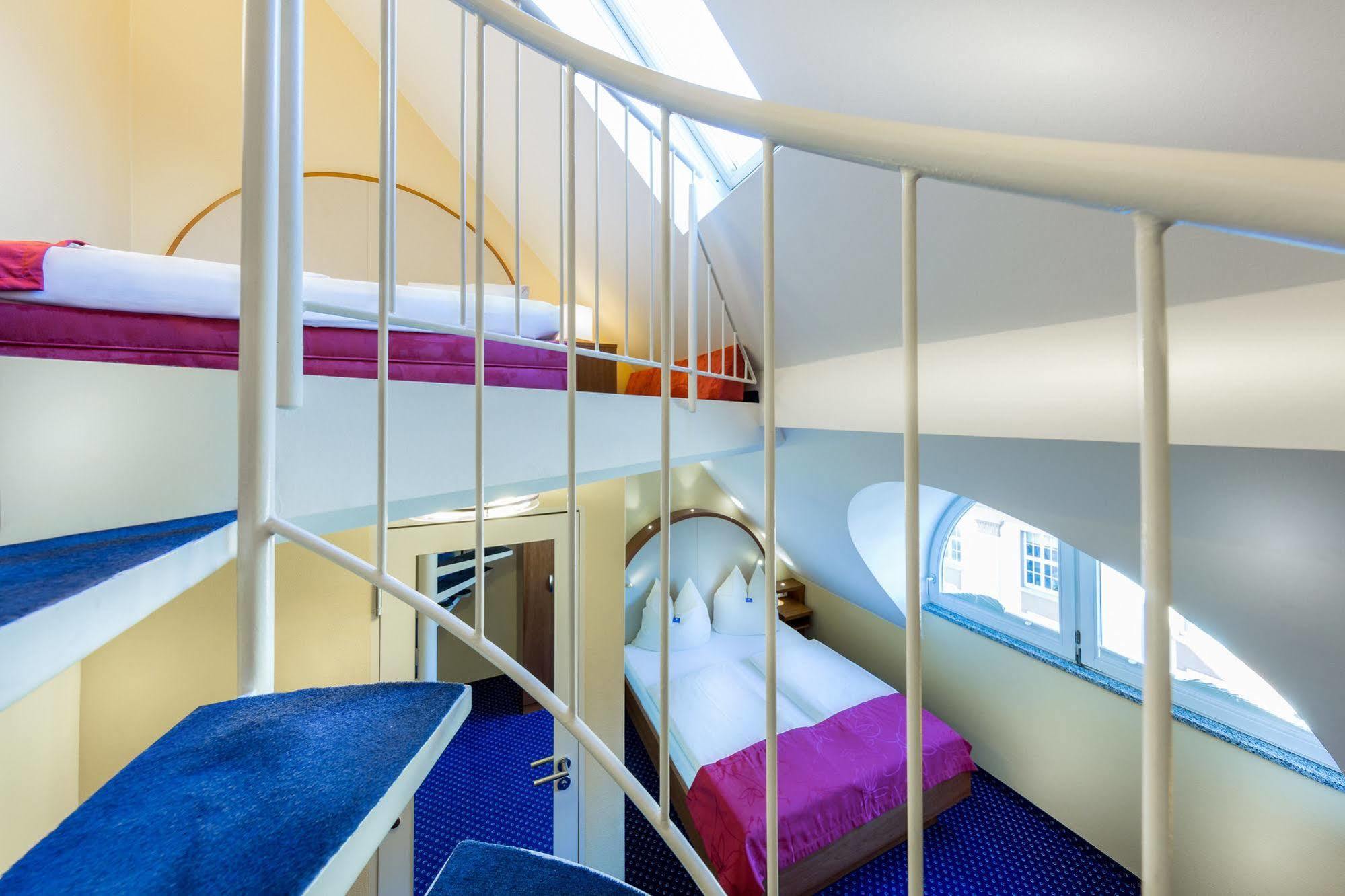 Hotel Am Schillerpark Esslingen am Neckar Ngoại thất bức ảnh
