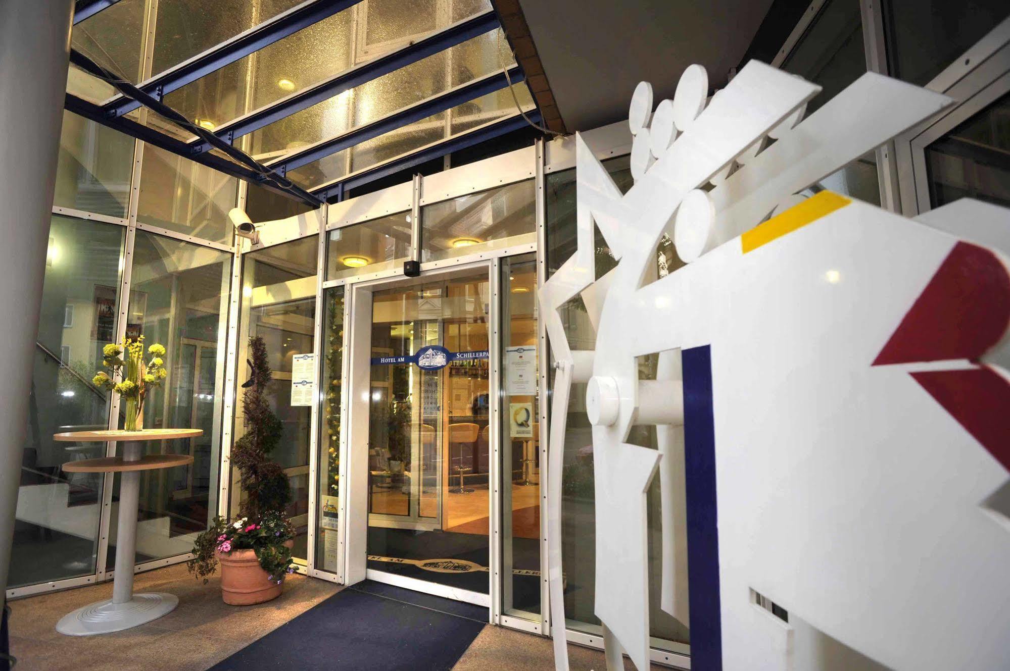 Hotel Am Schillerpark Esslingen am Neckar Ngoại thất bức ảnh